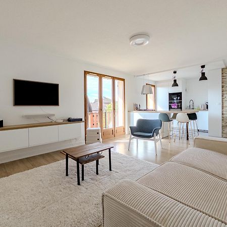 Appartement De Standing - Parking Prive Gex Exterior foto